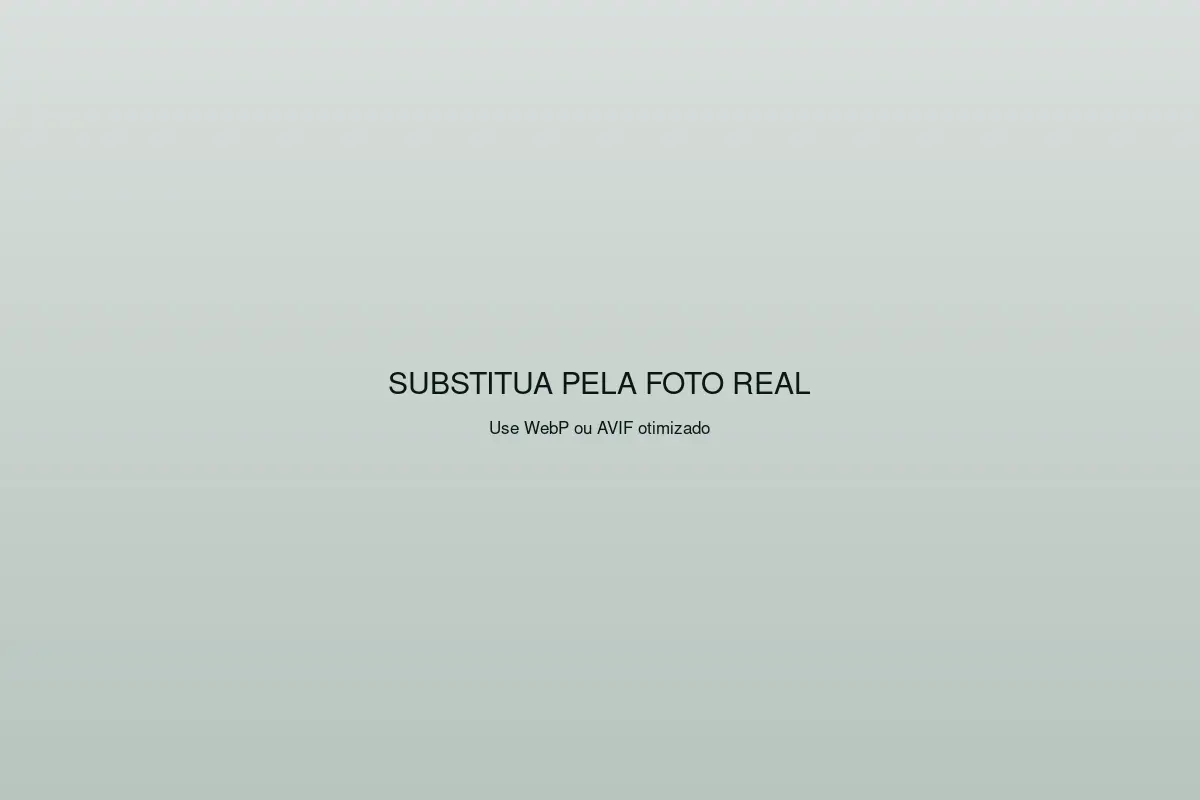 Espaço reservado para foto real da equipe da empresa de guincho